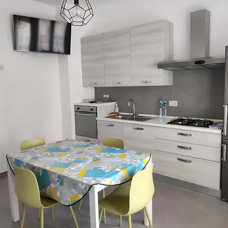 Ristrutturato E Centralissimo 아파트